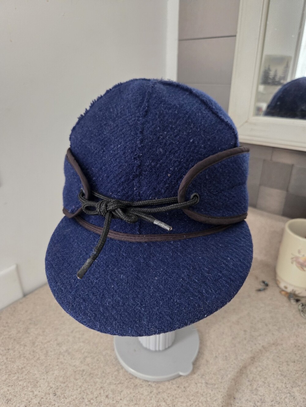 Wyoming Traders Mackenzie 100% Wool Navy Blue Hat Size 7